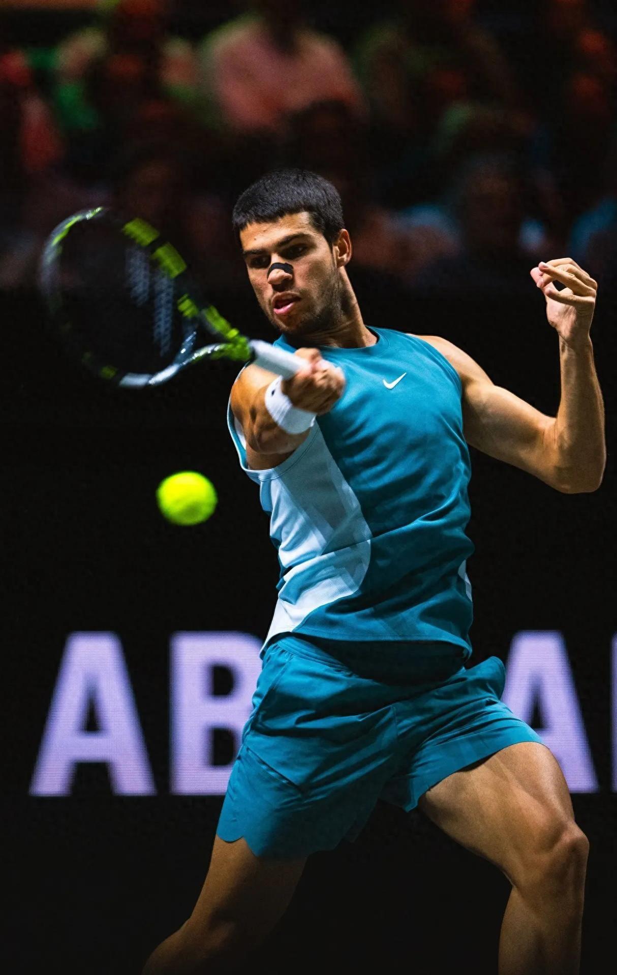 西班牙网球队横扫德国网球队，瓦林卡一己之力扛起全队的简单介绍